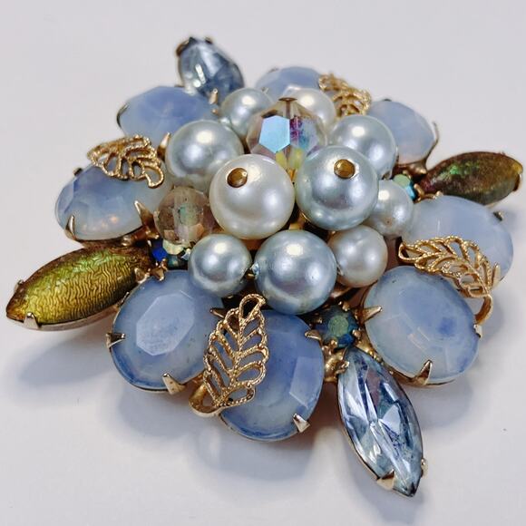 VTG Mid Century Brooch Blue Glass Faux Pearl Rhinestone Cluster Floral Pin 1960s - Picture 4 of 9